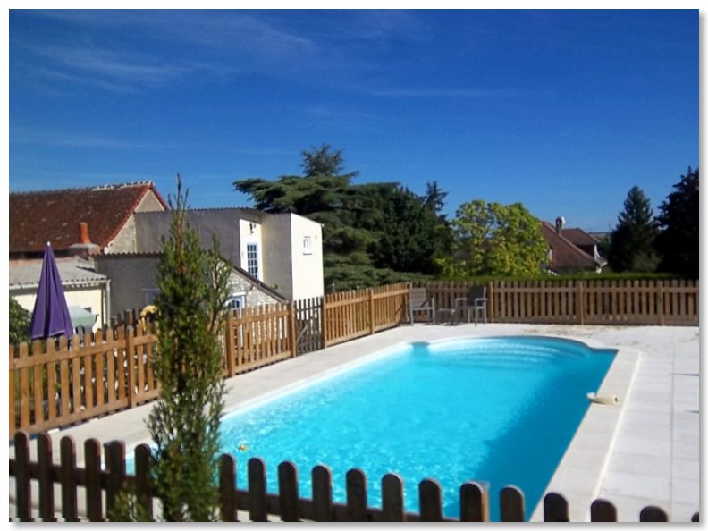 Enceinte de la piscine en plein air