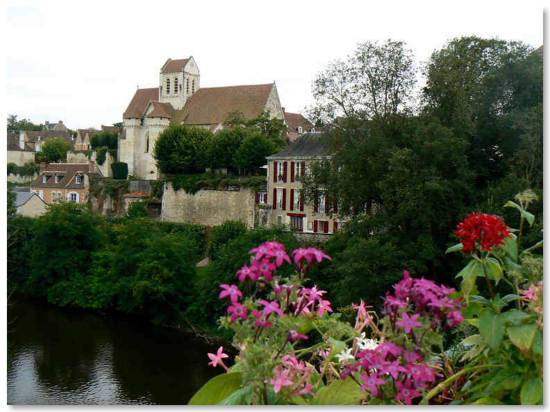 La Roche-Posay town centre in bloom