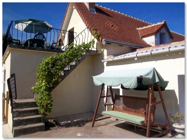 Les Vignes Stairway and Seating Area